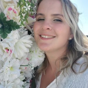 Meet your Posher, Ellason